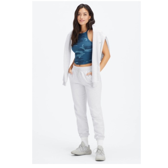 FABLETICS Forever Fleece Go-To Sweatpants Size L Soft Grey Heather/Gravity Grey - Picture 4 of 12